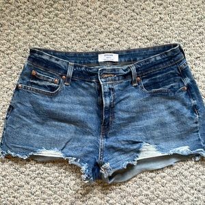 Denizen from Levi’s jean shorts